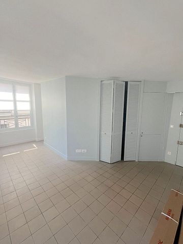 SAINT THOMAS D'AQUIN Rue de lille Grand studio 30m² - Photo 2