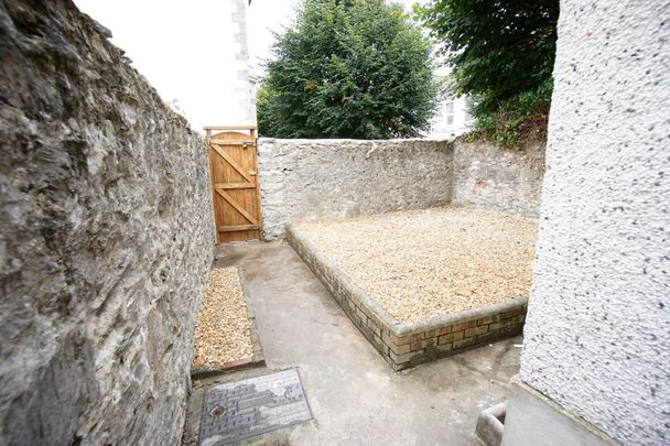 Greenbank Avenue, Plymouth - Photo 1