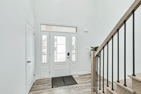 Detached Home For Lease | S8059724 - Photo 5