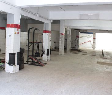 Sevilla, Andalusia 41008 - Photo 6