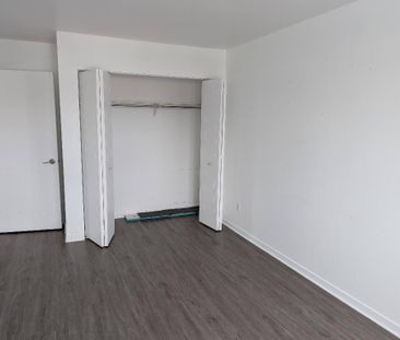 Appartement 5 1/2 rénové à louer à Sainte-Julie - Photo 2