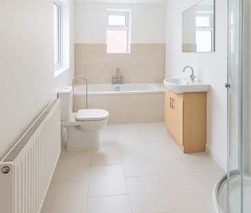 Room in a Shared House, Wandsworth Area, SW8 - Photo 1