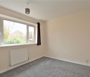 4 bedroom semi-detached house to rent - Photo 1
