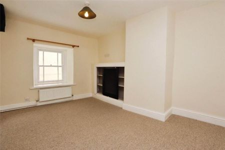 2 bedroom terraced house to rent - Photo 2