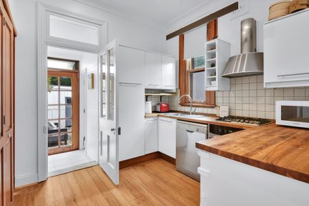 Federation Charm Opposite Sydenham Green - Photo 3