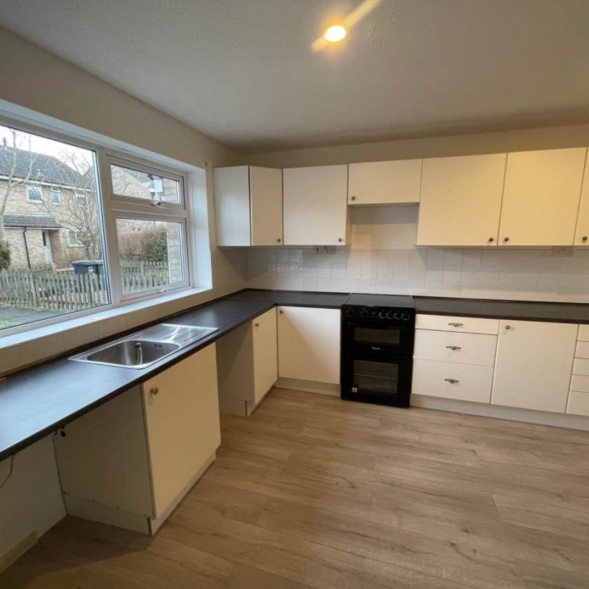 Worle, Weston-super-Mare, North Somerset - Photo 1