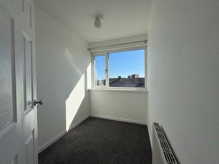 3 bedroom house to rent - Photo 2