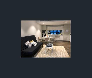 LUXURY DARLING SQUARE LIVING | SPACIOUS ONE-BEDROOM WITH STUDY NOOK... - Photo 1