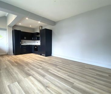 2 bedroom end of terrace house to rent - Photo 6