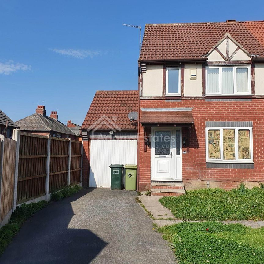 Price £1,100 pcm - Available Now - Unfurnished - Photo 1