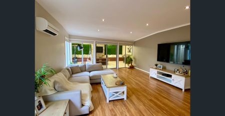 Comfortable and Convenient 3-Bedroom House with Indoor Spa and Outdoor Entertainment Area - Photo 3