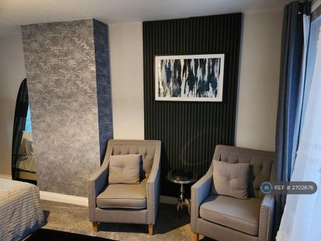 1 bedroom in a house share to rent - Photo 5