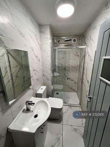 2 bedroom detached house to rent - Photo 5