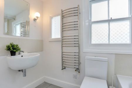 Room in a Shared House, Chiswick, W4 - Photo 4