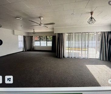 Spacious 3 Bedroom, Portsmouth Road - Photo 5