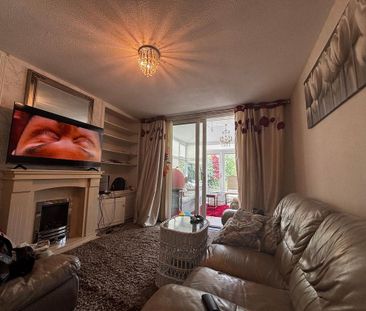 4 bedroom house to rent - Photo 1