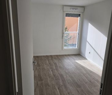 location Appartement T3 DE 65.05m² À BONDY - Photo 2