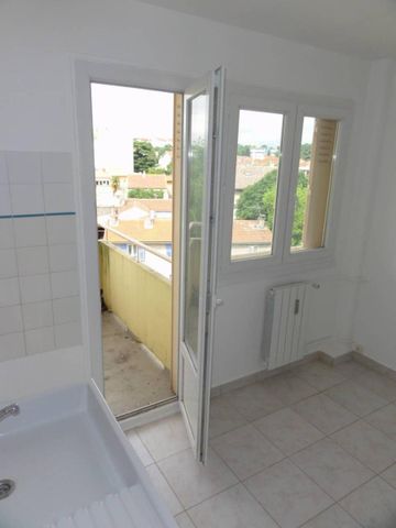 Location Appartement 1 pièce 30m² VALENCE 26000 - Photo 5