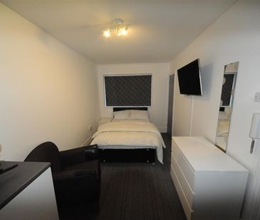 23-25 The Crescent, United Kingdom, TS5 6SG, Middlesbrough - Photo 1