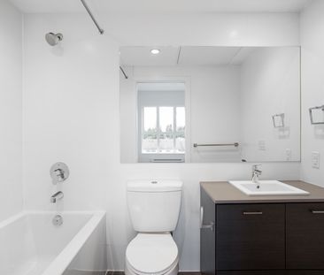 537 Foster Avenue, Coquitlam - Photo 2
