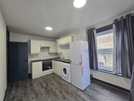 2 Bed Flat, Lower Clapton Road, E5 - Photo 5