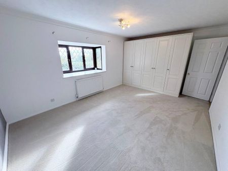 4 bedroom detached house to rent - Photo 4