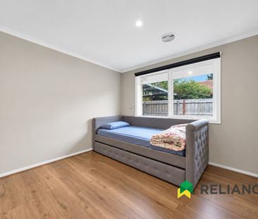 Modern, Family-Friendly Living in Prime Werribee Location! - Photo 6