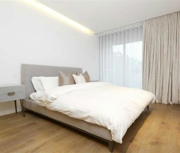 Pearson Square - Photo 5