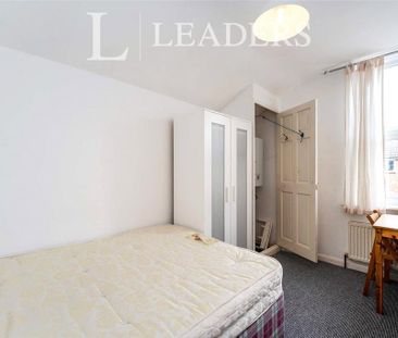 4 bedroom terraced house to rent - Photo 3