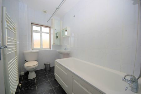 Waterbrook Lane, Hendon, NW4 - Photo 2