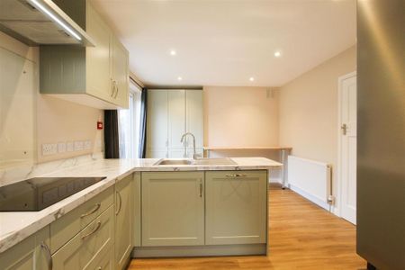 1 bedroom in a house share to rent - Photo 5