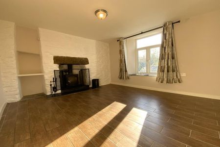 2 bedroom end of terrace house to rent - Photo 2