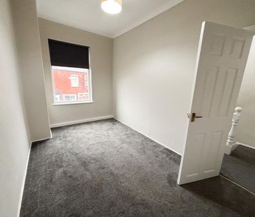 2 bedroom terraced house to rent - Photo 4