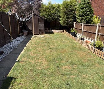 3 bedroom terraced house to rent - Photo 2