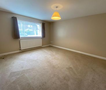 3 bedroom detached bungalow to rent - Photo 4