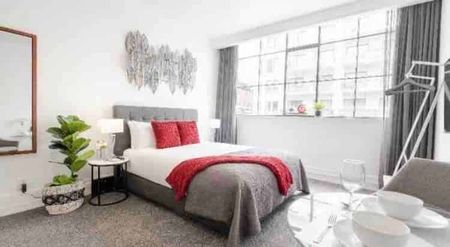 Chic 1 bed furnished apt with pool & gym - Photo 2