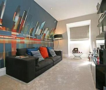 5 bedroom townhouse to rent - Photo 1