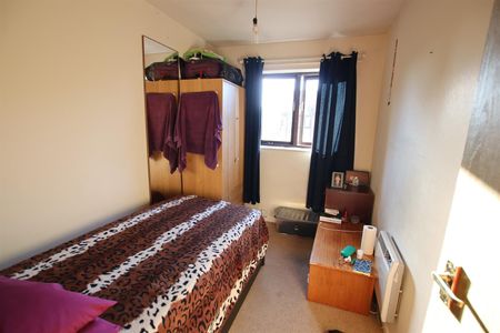 Siskin Court, NW9 5BR, Colindale - Photo 4