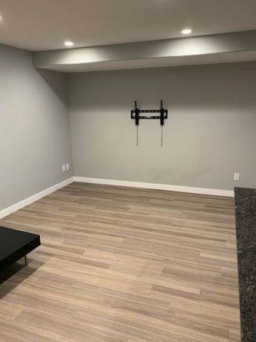 3 Bedroom Basement Suite in Brighton - Photo 5
