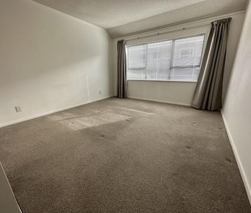 1/8 Vincent Street, Howick - Photo 3