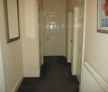 3 bedroom flat to rent - Photo 6