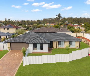 Spacious, Stylish & Perfectly Positioned – Family Living at Its Best - Photo 2