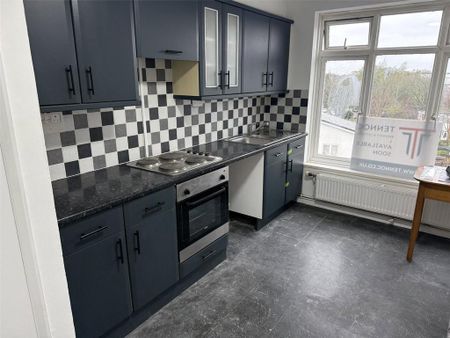 2 bedroom flat to rent - Photo 4