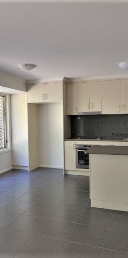 2 bedrooms Towhhouse situated in CARINA HEIGHTS - Photo 1