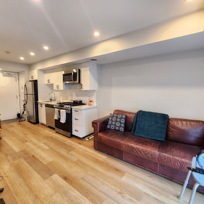 689 Churchill Avenue North - 102 - Photo 1