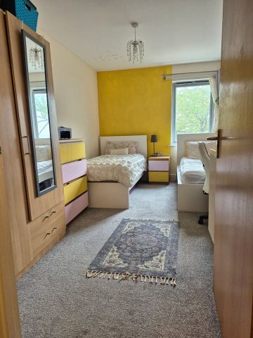 2 Bed Flat, Goldsmith Close, HA2 - Photo 4