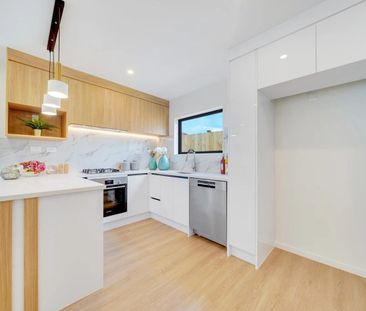 3 Bedrooms Modern Comfort & Convenience in Papatoetoe! - Photo 5