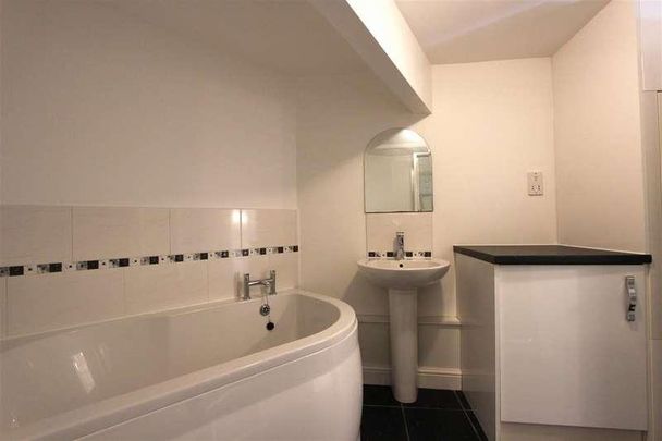 Knighton Fields Road West, Leicester, LE2 - Photo 1