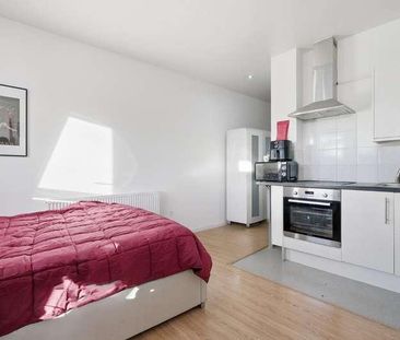 Burdett Road, Mile End, E3 - Photo 4