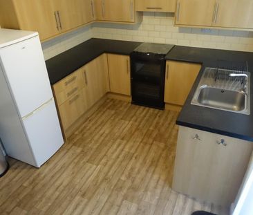 2 bedroom House To Let - Photo 4